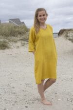 Gul hørkjole